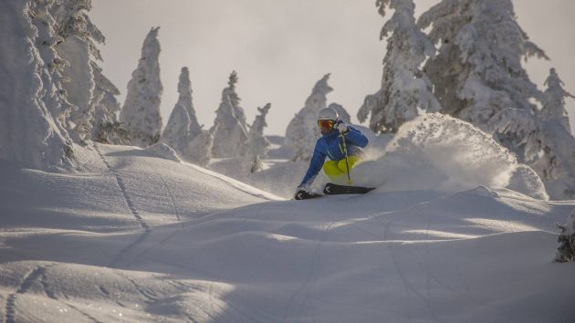 When to book your Big White ski vacation: 4 top tips from our experts